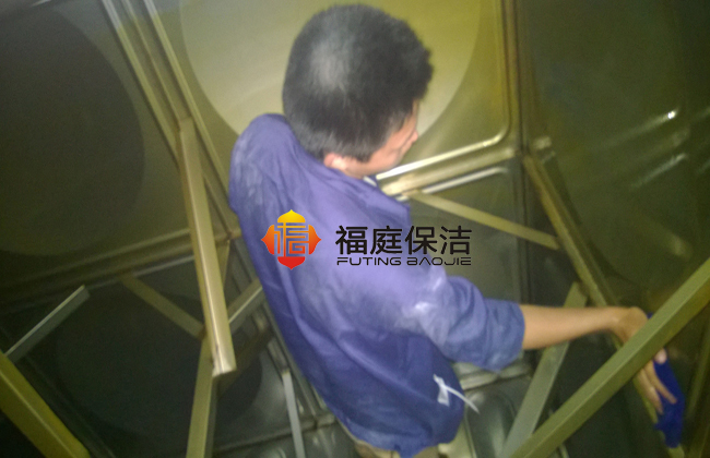 上海閘北區(qū)水箱清洗消毒公(gōng)司 上海閘北區(qū)水箱清洗消毒公(gōng)司