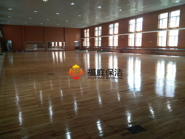 上海學(xué)校地闆翻新(xīn)公(gōng)司 上海學(xué)校地闆翻新(xīn)公(gōng)司